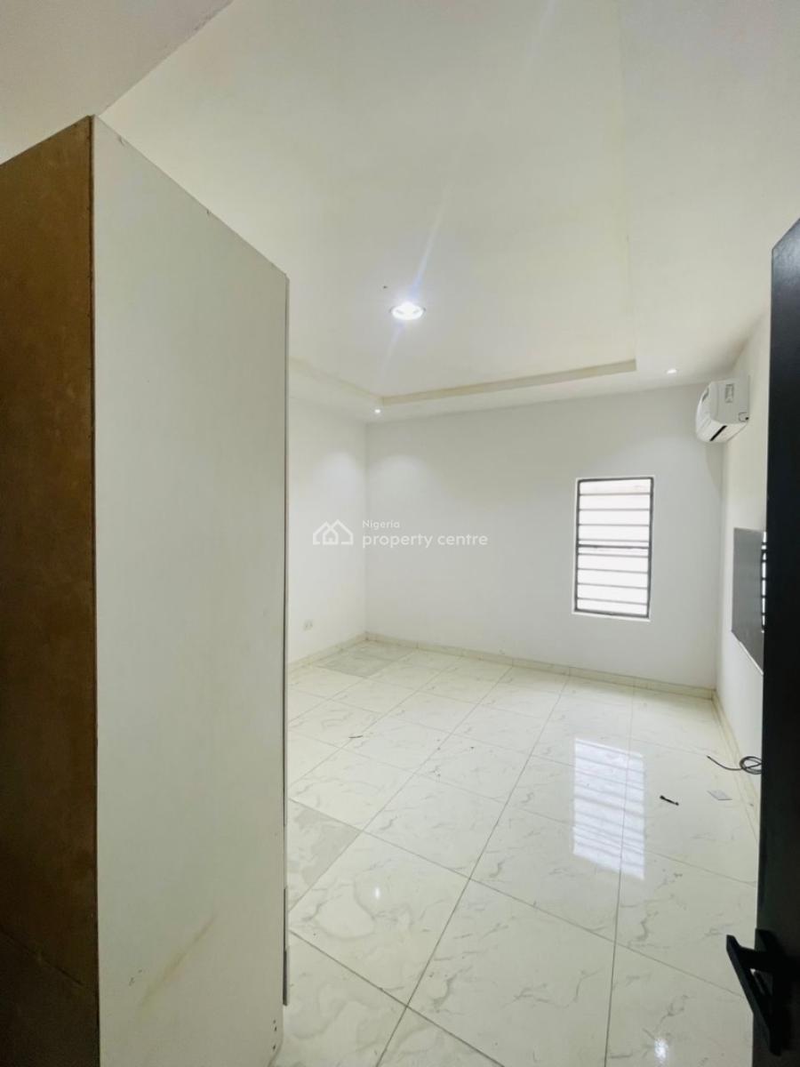 Brand New Two Bedrooms Flat, Lekki Phase 1, Lekki, Lagos, Flat / Apartment for Rent
