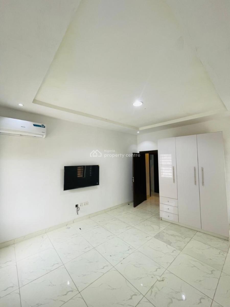 2bedroom Apartment in a Fully Serviced Estate with 24hours Ligh, Ologolo, Lekki, Lagos, Flat / Apartment for Rent