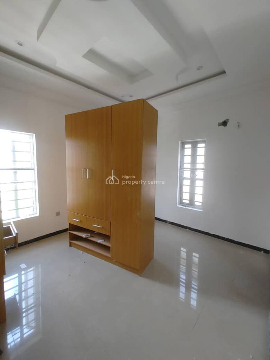 Sharp Lovely Renovated 2 Bedroom Apartment, Sangotedo, Ajah, Lagos, Flat / Apartment for Rent