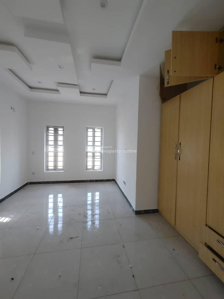 Sharp Lovely Renovated 2 Bedroom Apartment, Sangotedo, Ajah, Lagos, Flat / Apartment for Rent