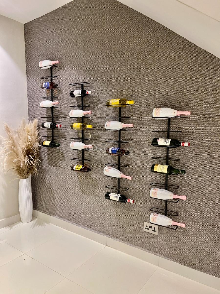 Nicely Furnished 3 Bedroom Apartment, Lekki Phase 1, Lekki, Lagos, Flat / Apartment Short Let