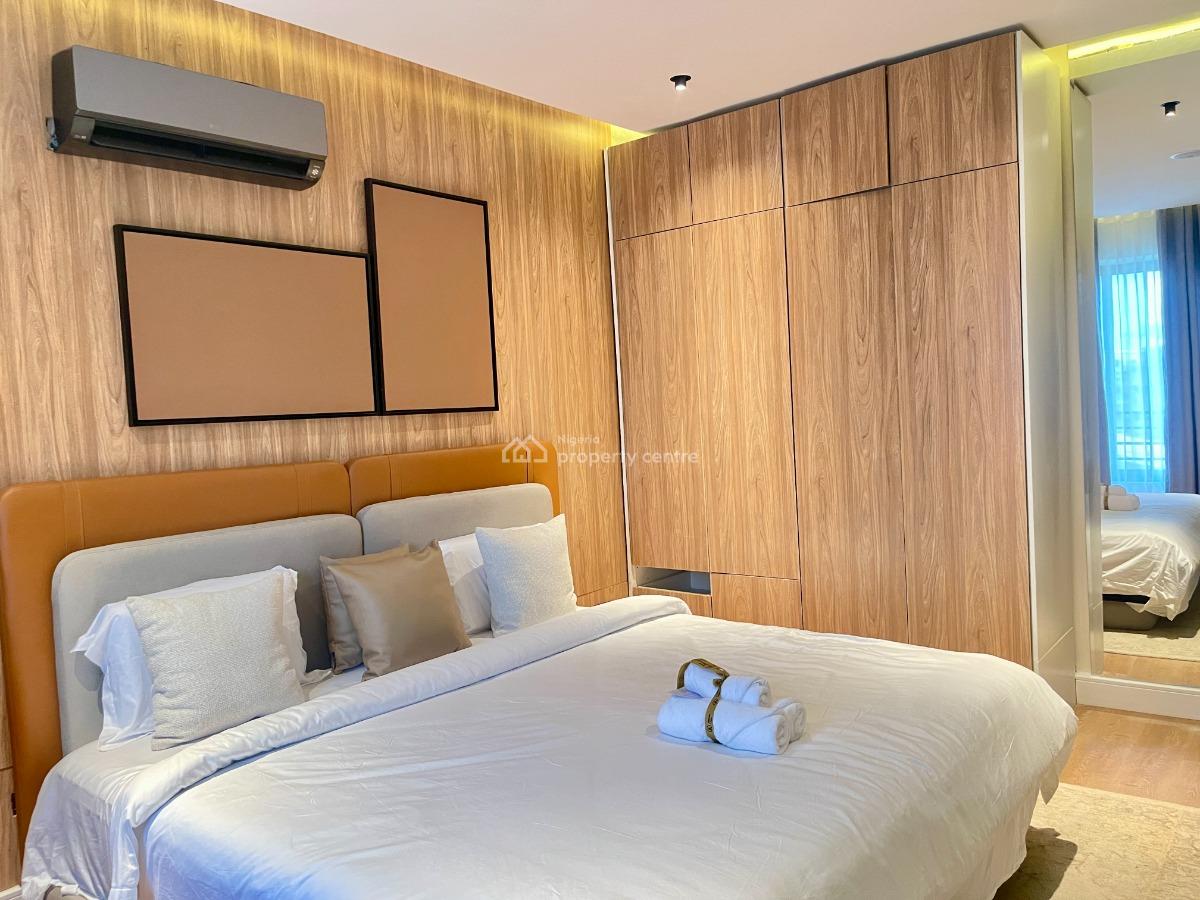 Nicely Furnished 3 Bedroom Apartment, Lekki Phase 1, Lekki, Lagos, Flat / Apartment Short Let