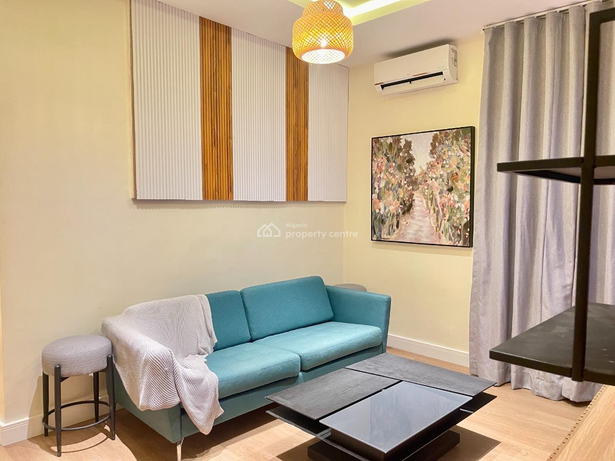 Nicely Furnished 3 Bedroom Apartment, Lekki Phase 1, Lekki, Lagos, Flat / Apartment Short Let