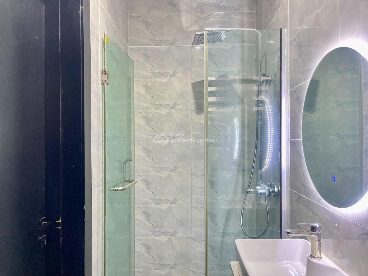 Nicely Furnished 3 Bedroom Apartment, Lekki Phase 1, Lekki, Lagos, Flat / Apartment Short Let