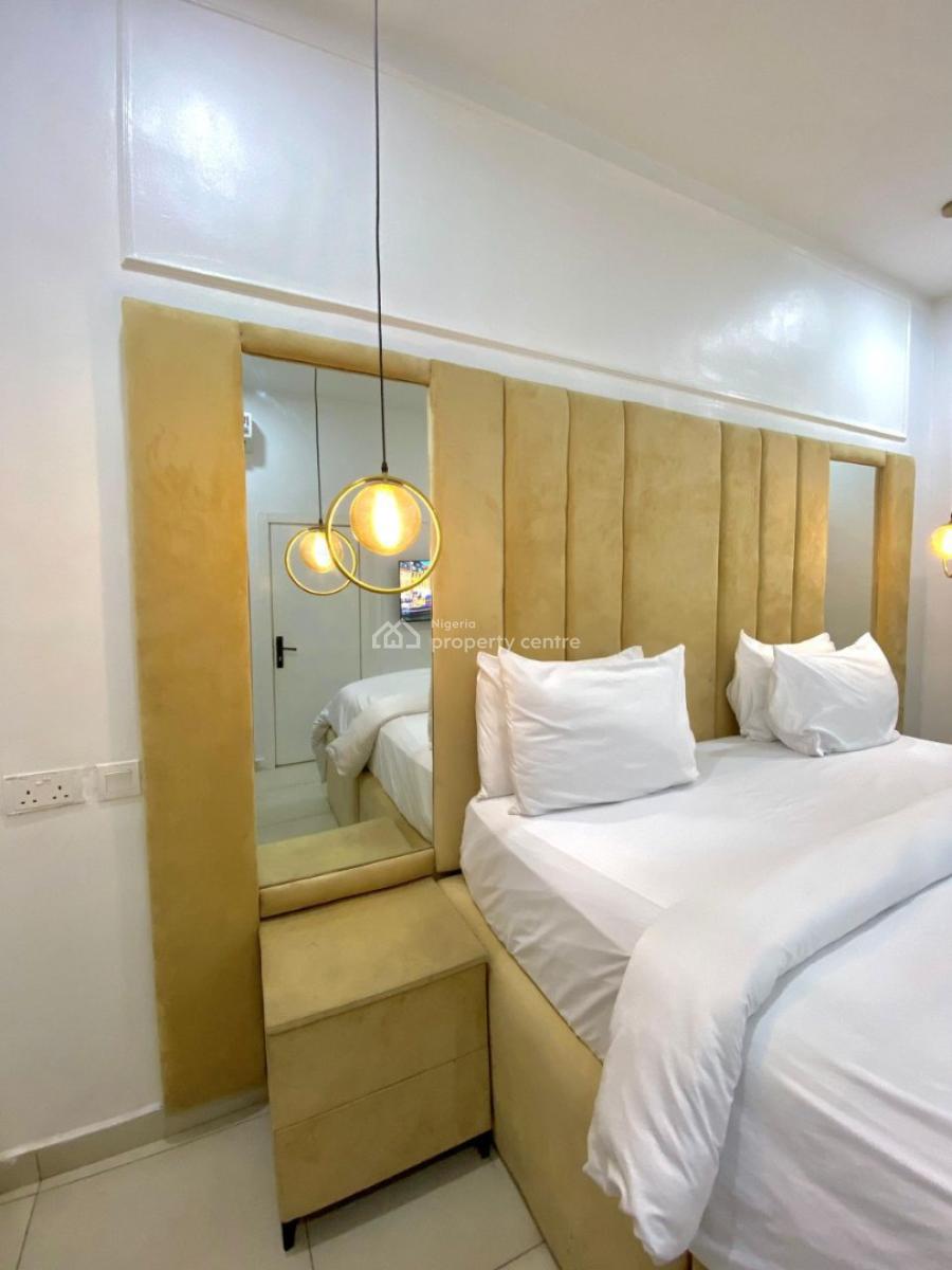 Luxury Minimalist 3 Bedroom Apartment with Housekeeping and Snooker, Lekki, Lagos, Flat / Apartment Short Let
