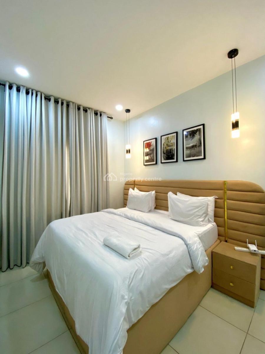 Luxury Minimalist 3 Bedroom Apartment with Housekeeping and Snooker, Lekki, Lagos, Flat / Apartment Short Let