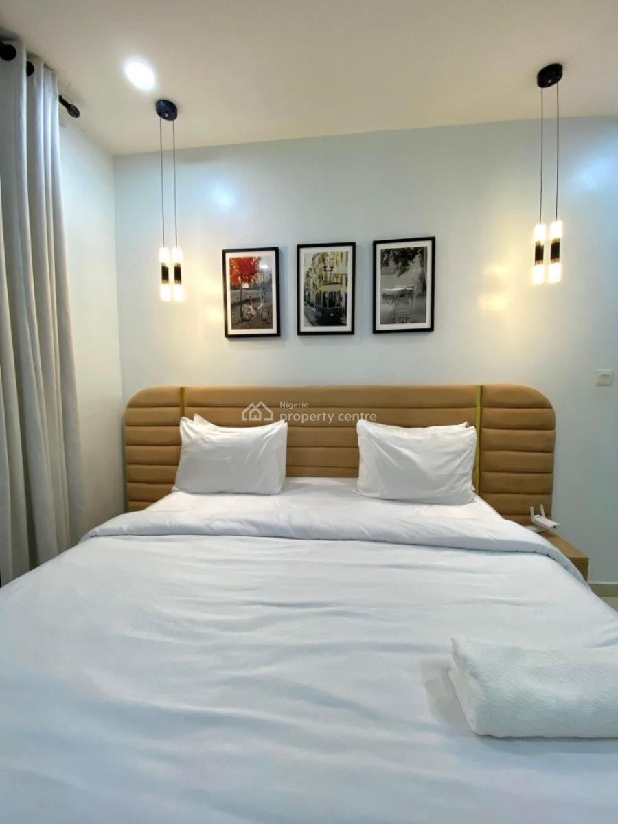 Luxury Minimalist 3 Bedroom Apartment with Housekeeping and Snooker, Lekki, Lagos, Flat / Apartment Short Let