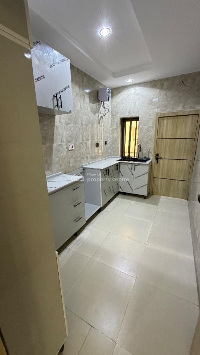 Fully Serviced 3 Bedroom with Elevator, Ocean Breeze Estate, Ologolo, Lekki, Lagos, Flat / Apartment for Rent