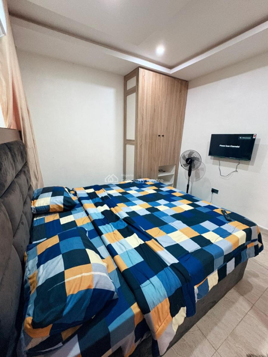 Luxurious and Comfortable 2 Bedroom Apartment with Pool and Gym, Ajah, Lagos, Flat / Apartment Short Let