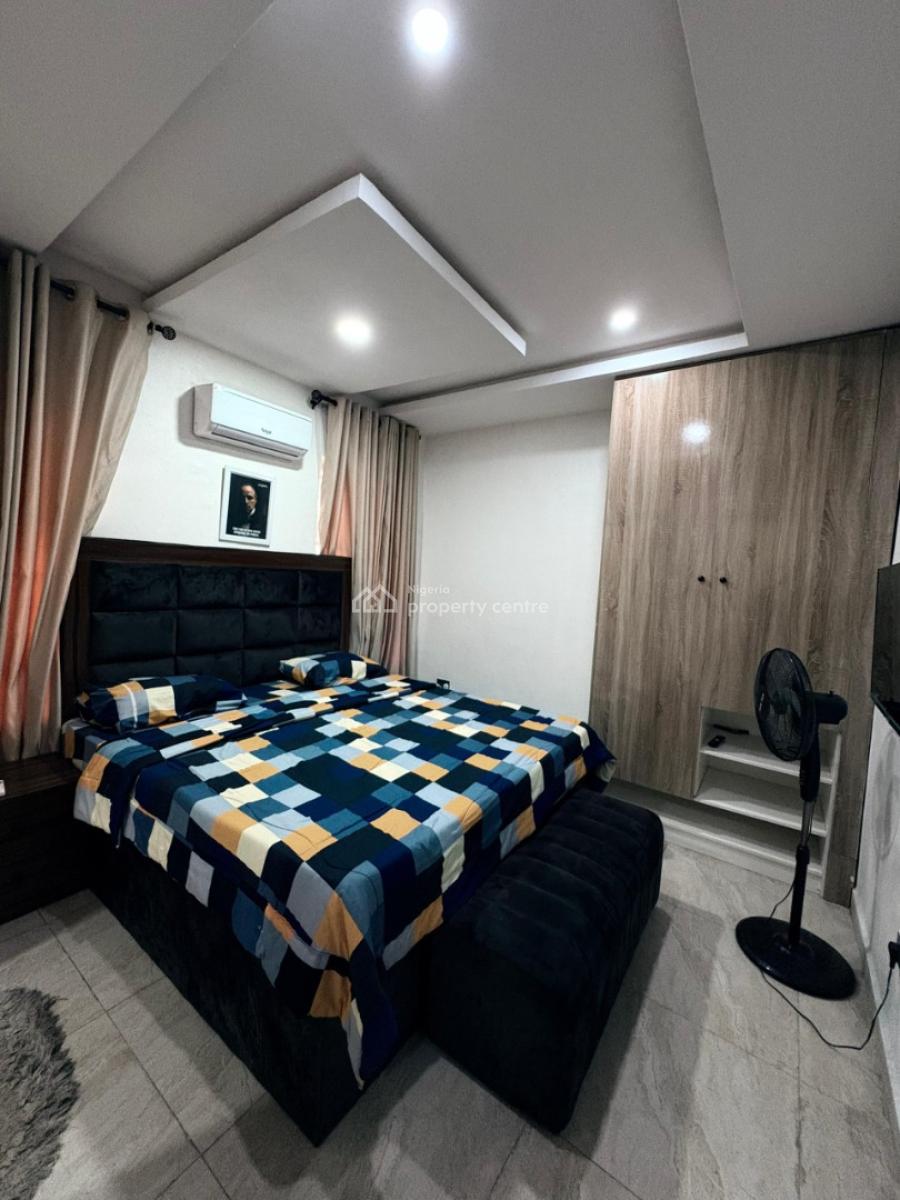 Luxurious and Comfortable 2 Bedroom Apartment with Pool and Gym, Ajah, Lagos, Flat / Apartment Short Let