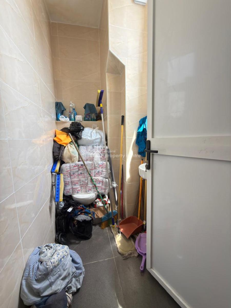 Shop Spaces in Prime Location, Lekki Phase 1, Lekki, Lagos, Commercial Property for Rent