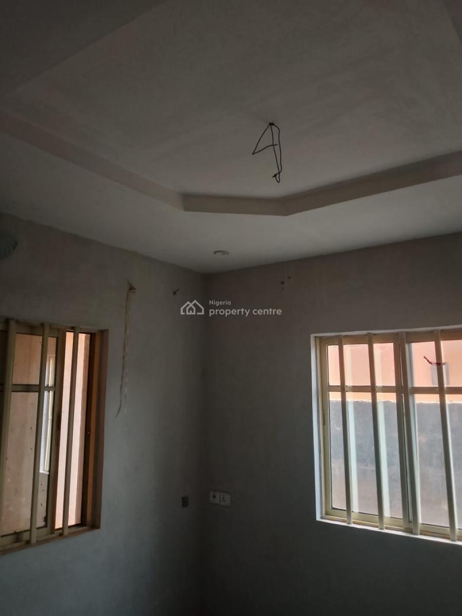 a Luxury Room and Parlor Self Contain, Lucky Fiber Road, Ikorodu, Lagos, Flat / Apartment for Rent
