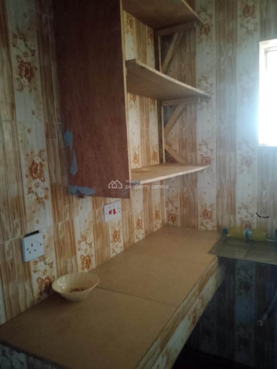 a Luxury Room and Parlor Self Contain, Lucky Fiber Road, Ikorodu, Lagos, Flat / Apartment for Rent