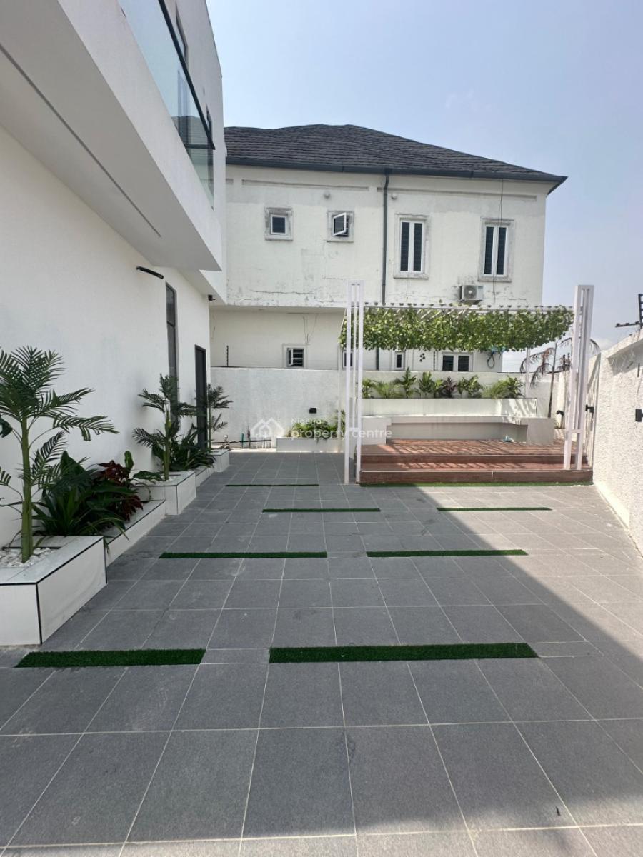 Magnificent 5 Bedroom Duplex with a Cinema,pool,gym and Bq, Chevron, Lekki, Lagos, Detached Duplex for Sale