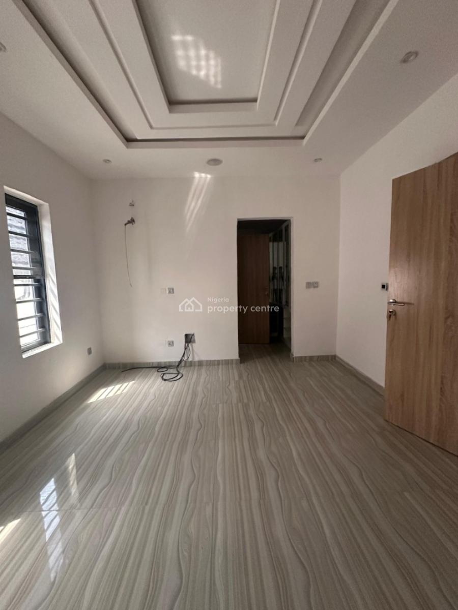 Gorgeous 4 Bedroom Terrace Duplex, Chevron, Lekki, Lagos, Terraced Duplex for Sale
