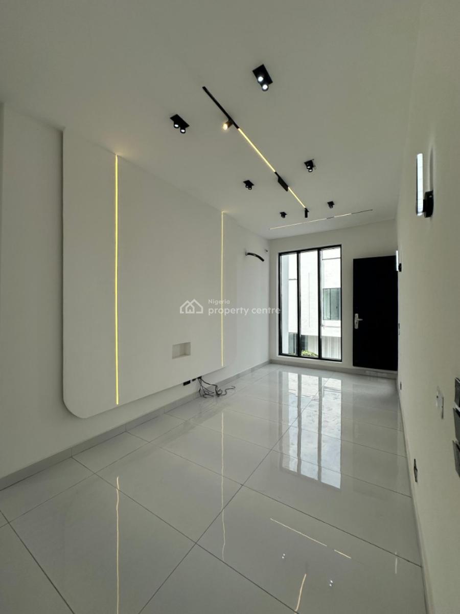 Enormous 5 Bedroom Duplex with a Bq and a Beautiful Garden, Chevron, Lekki, Lagos, Detached Duplex for Sale