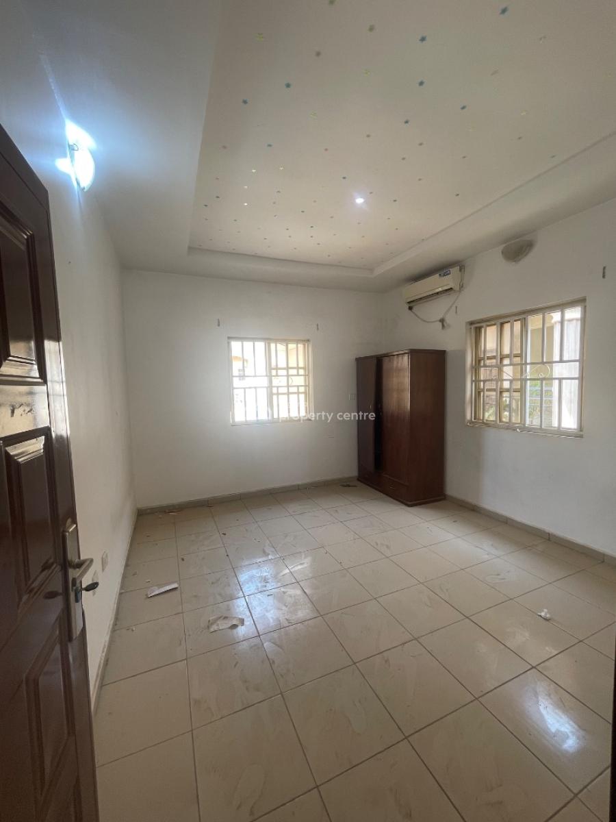 2-bedroom Flat on a Tarred Road, Dawaki News Engineering, Dawaki, Gwarinpa, Abuja, Flat / Apartment for Rent