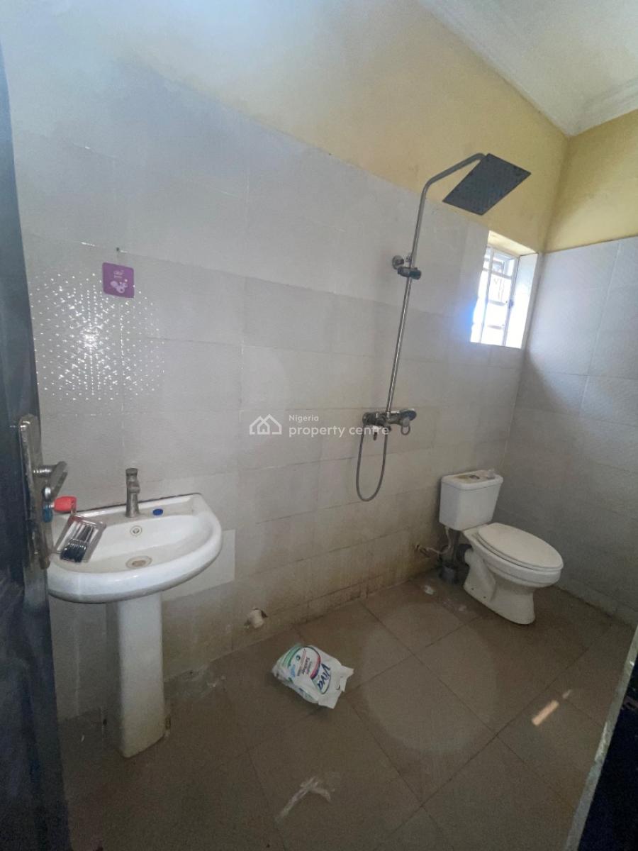 a Spacious 2 Bedroom Apartment, Mobil Road, Ilaje, Ajah, Lagos, Flat / Apartment for Rent