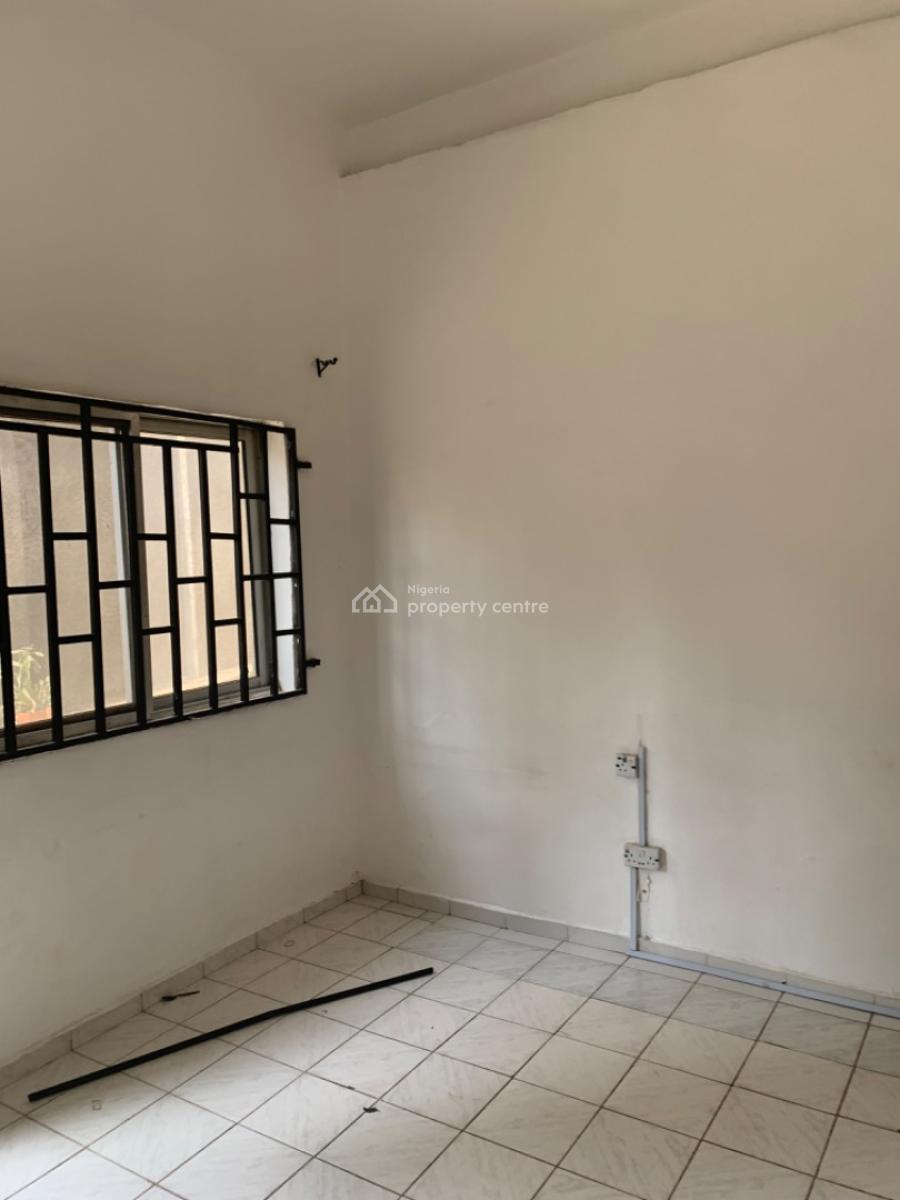 Spacious 1 Bedroom Boys Quarters, Gaduwa District, Gaduwa, Abuja, Mini Flat (room and Parlour) for Rent