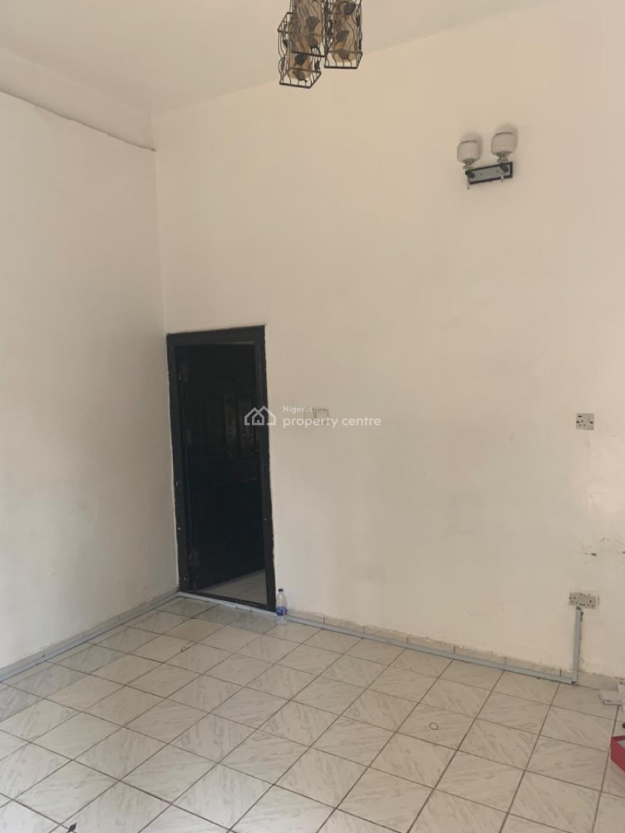 Spacious 1 Bedroom Boys Quarters, Gaduwa District, Gaduwa, Abuja, Mini Flat (room and Parlour) for Rent