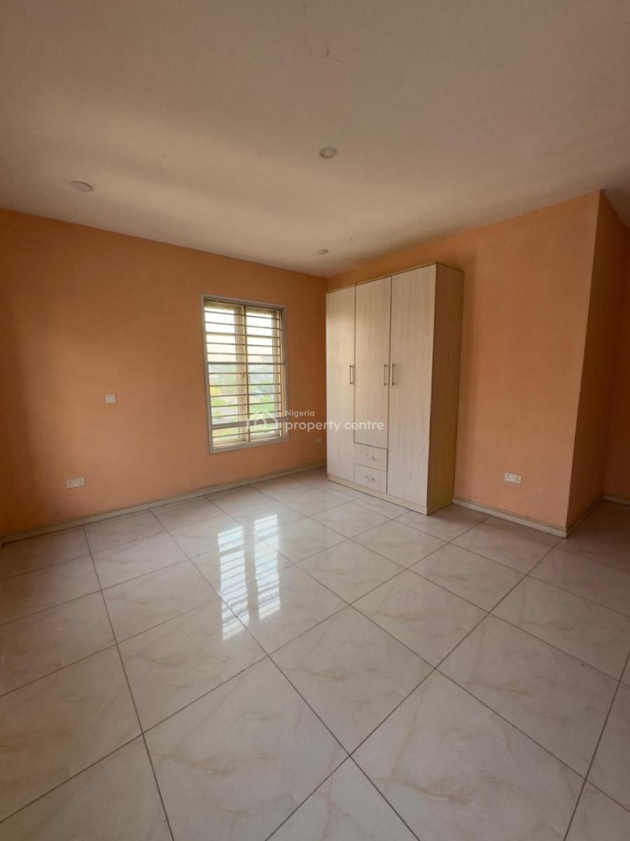 Tastefully Finished 3 Bedroom Penthouse Apartment with Attached B.q, Ikeja Gra, Ikeja, Lagos, Flat / Apartment for Rent