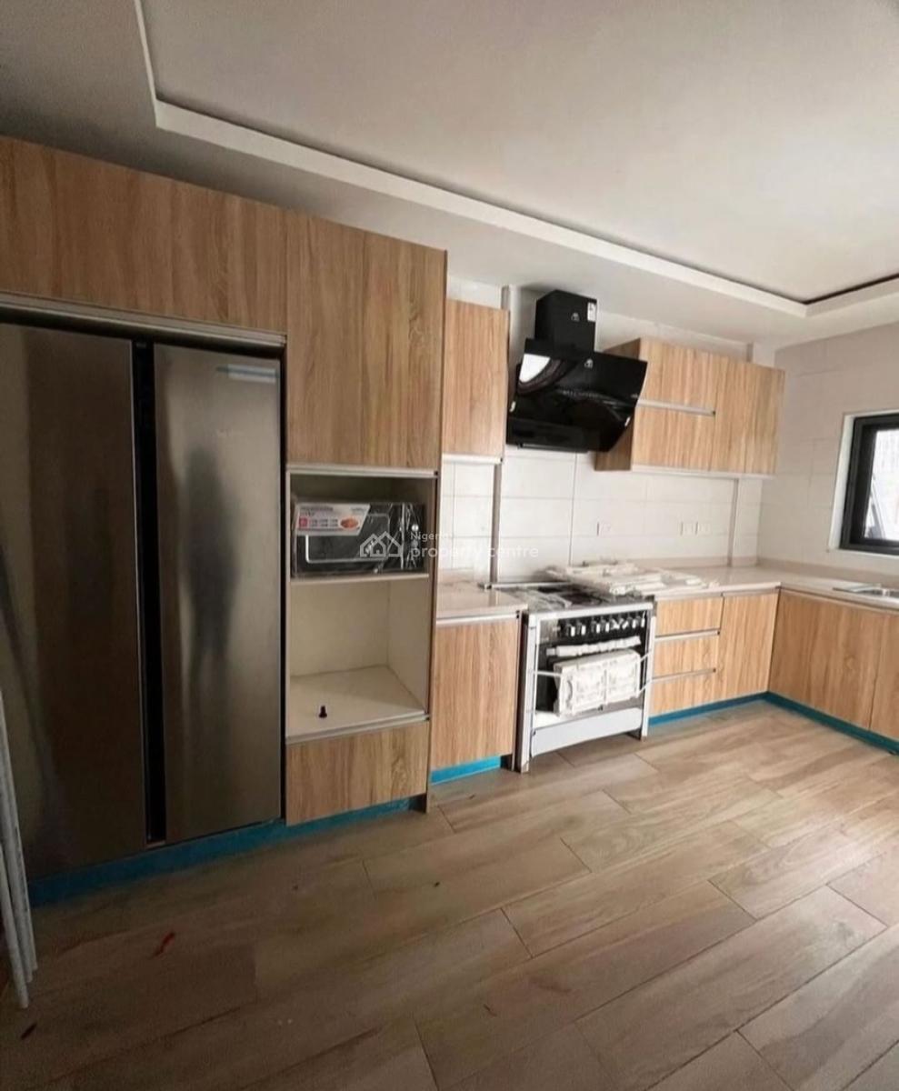 Serviced with 24/7 Power Supply 4 Bedroom En-suite Townhouse with an E, Lekki Phase 1, Lekki, Lagos, Terraced Duplex for Rent