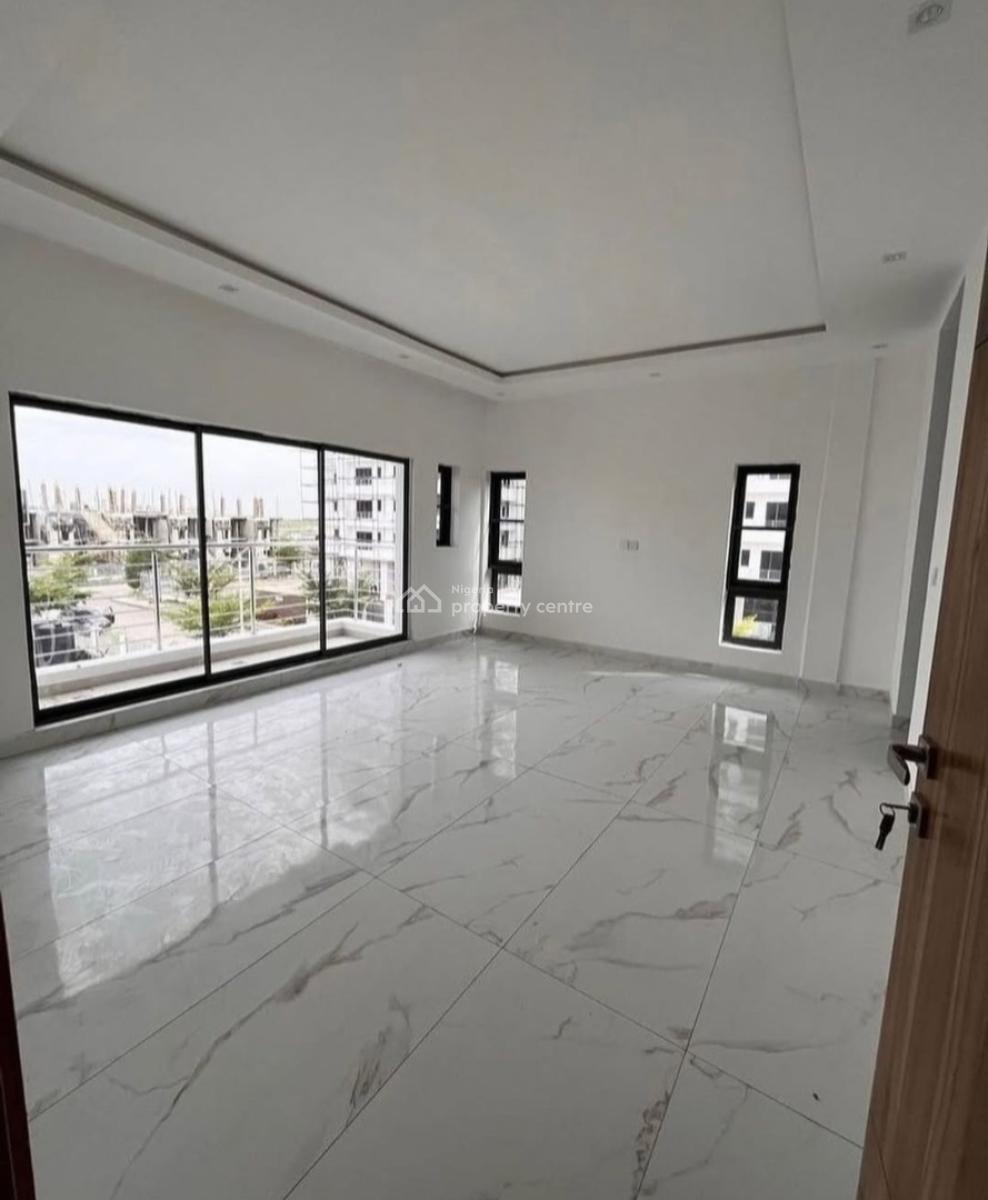 Serviced with 24/7 Power Supply 4 Bedroom En-suite Townhouse with an E, Lekki Phase 1, Lekki, Lagos, Terraced Duplex for Rent