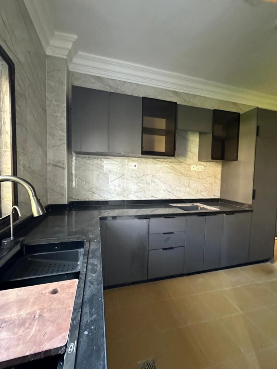 Well Built 3 Bedroom Apartment, Off Admiralty, Lekki Phase 1, Lekki, Lagos, Flat / Apartment for Rent