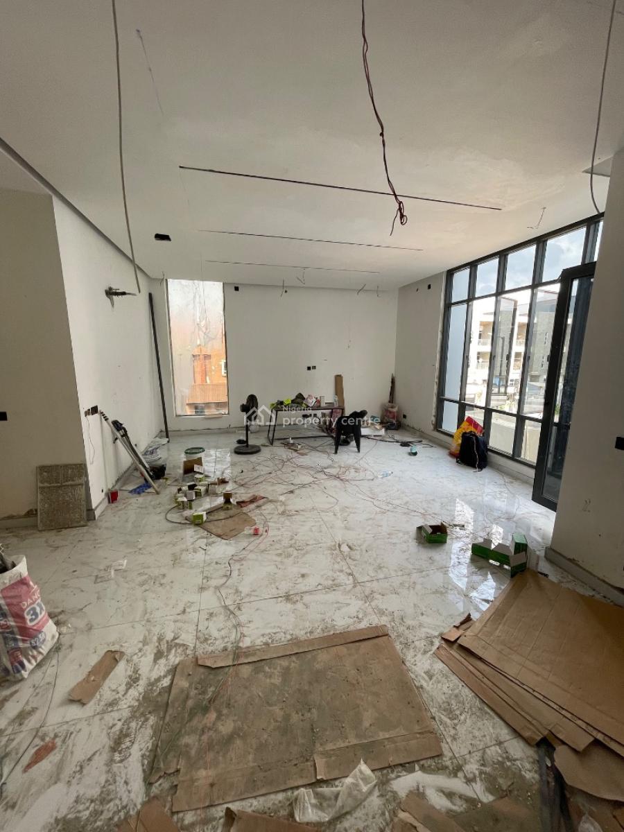 4 Bedroom Terrace Luxury Service Apartment, Lekki Right, Lekki Phase 1, Lekki, Lagos, Terraced Duplex for Sale