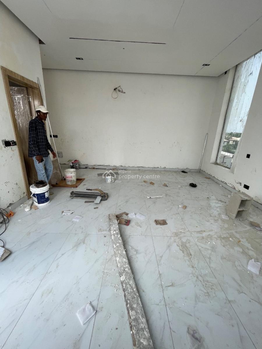 4 Bedroom Terrace Luxury Service Apartment, Lekki Right, Lekki Phase 1, Lekki, Lagos, Terraced Duplex for Sale