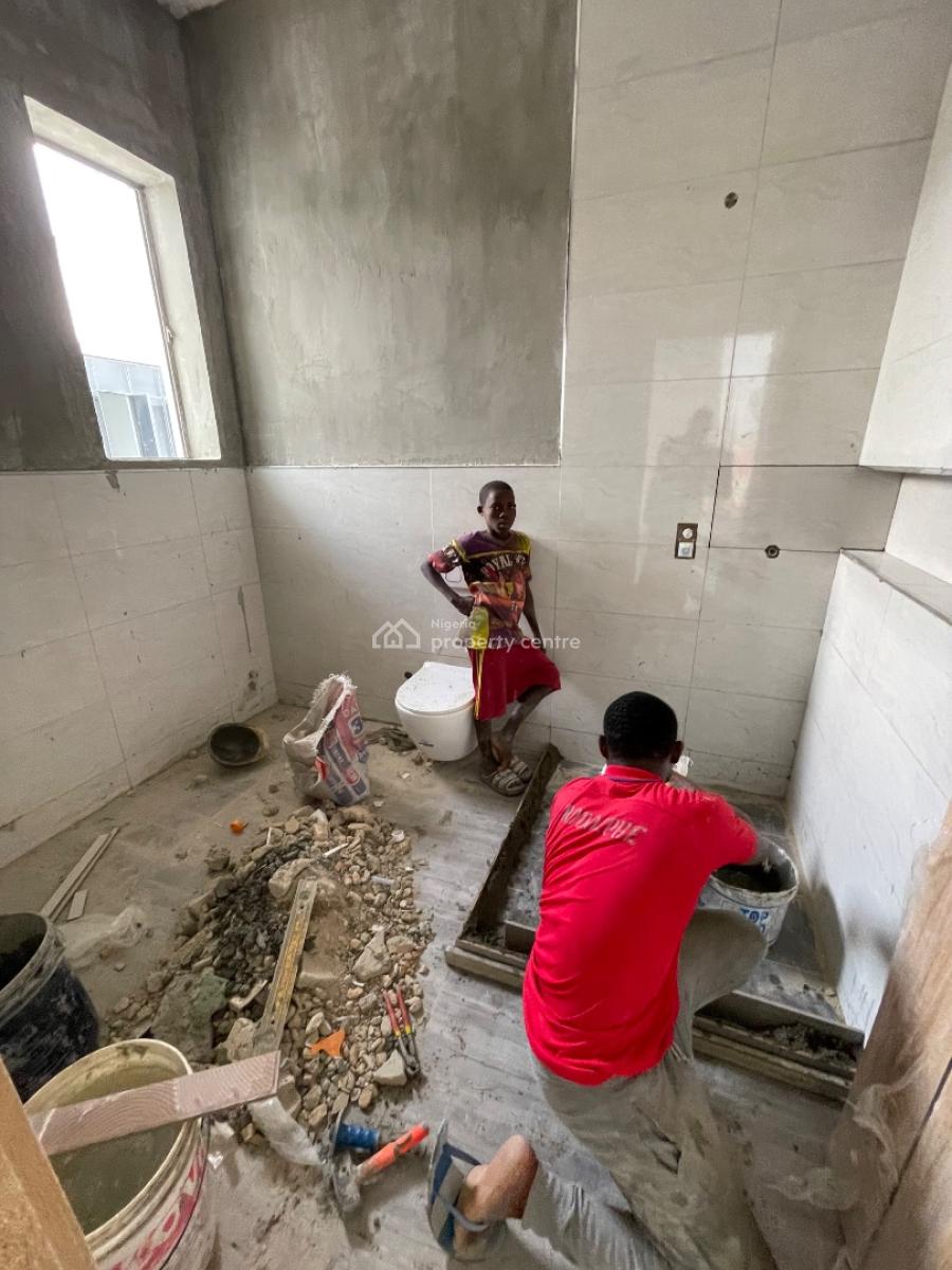 4 Bedroom Terrace Luxury Service Apartment, Lekki Right, Lekki Phase 1, Lekki, Lagos, Terraced Duplex for Sale