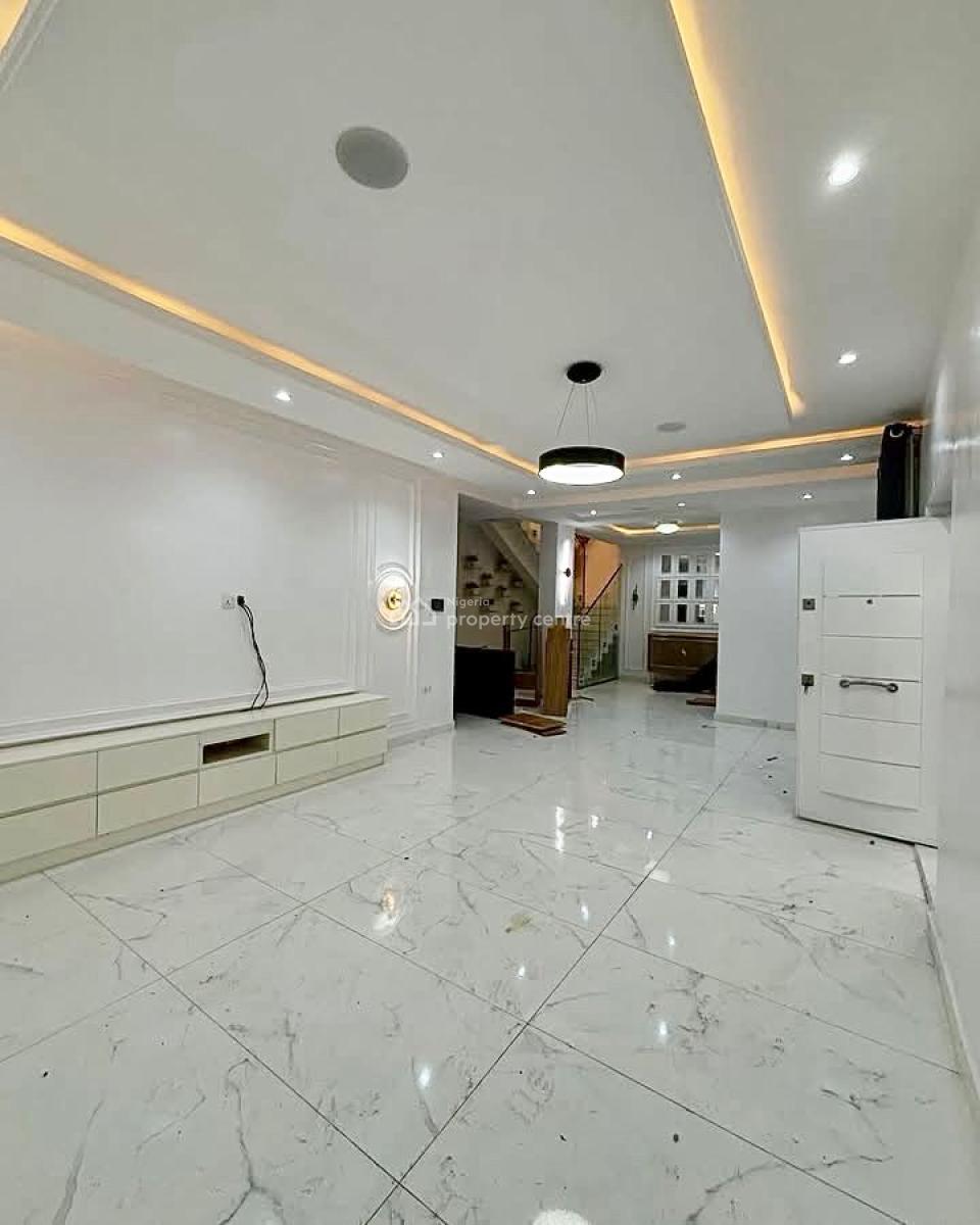 Exquisite 4-bedroom Maisonette + Private Cinema, Lekki Phase 1, Lekki, Lagos, House for Rent