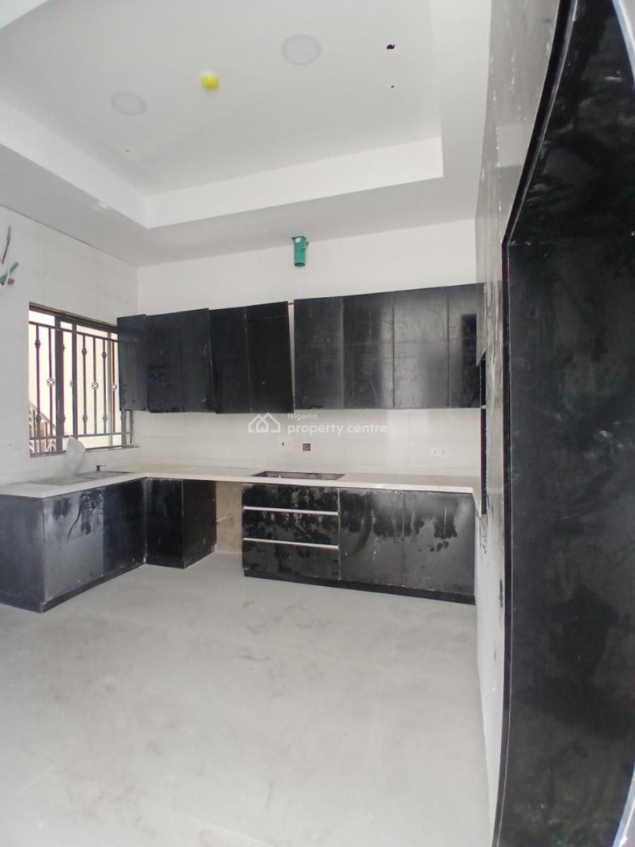 Newly Built and Well-finished and Serviced 3 Bedroom En-suite Flat. It, Ikate Elegushi, Lekki, Lagos, Flat / Apartment for Sale