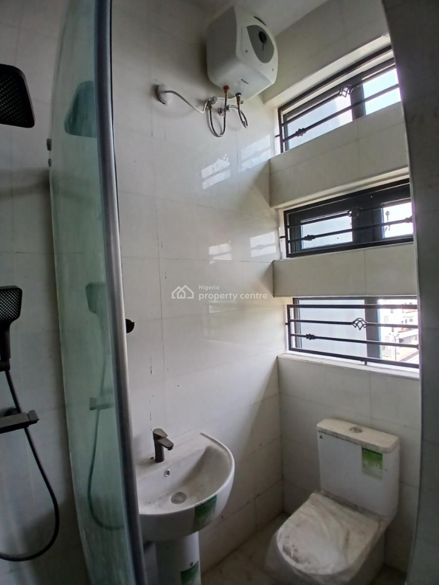 Newly Built and Well-finished and Serviced 3 Bedroom En-suite Flat. It, Ikate Elegushi, Lekki, Lagos, Flat / Apartment for Sale