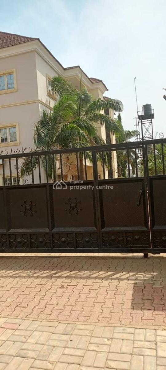 Newly Vacated 3 Bedroom Flat, Close to Maitama, Katampe, Abuja, Flat / Apartment for Rent