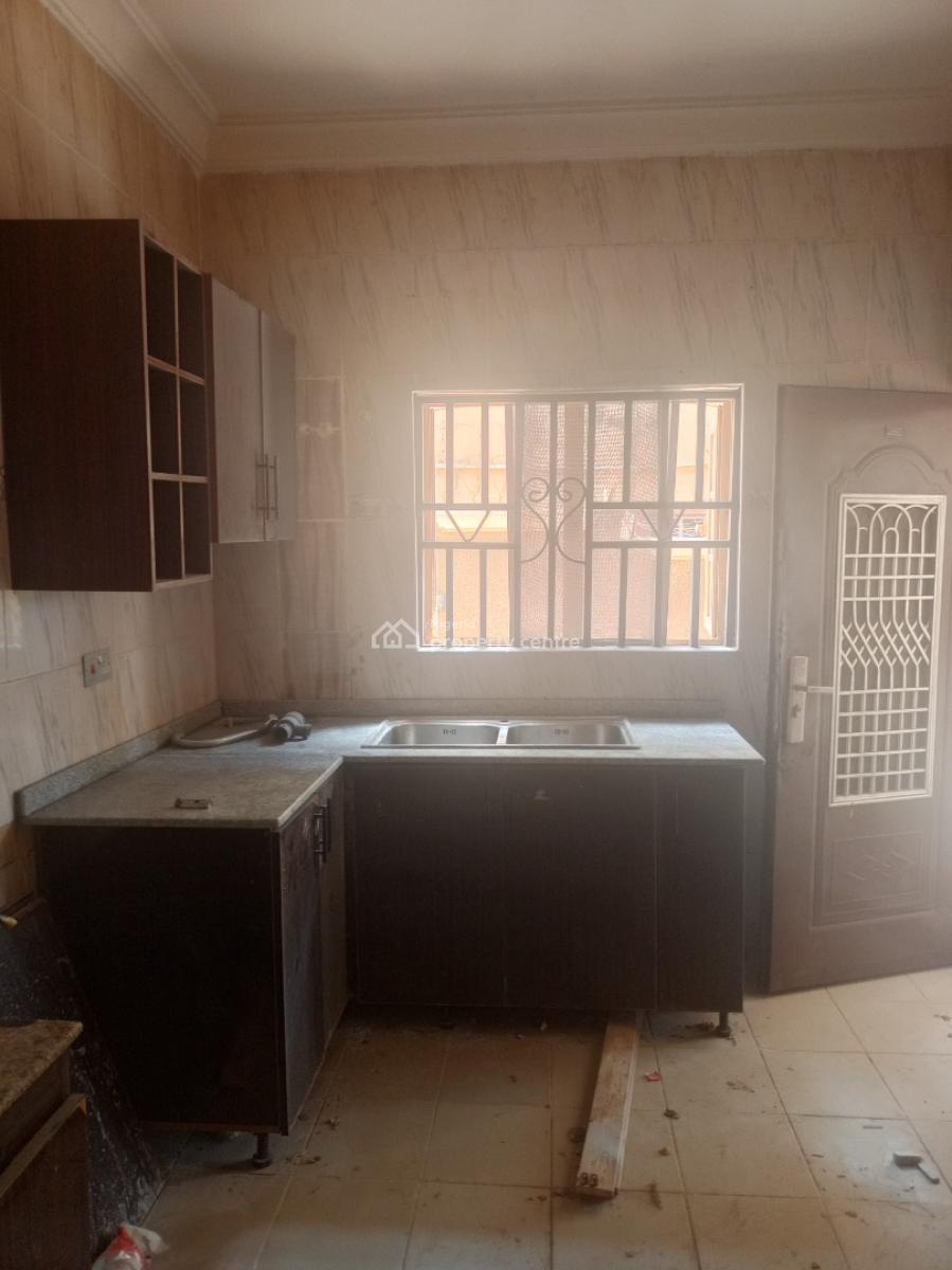 Newly Vacated 3 Bedroom Flat, Close to Maitama, Katampe, Abuja, Flat / Apartment for Rent