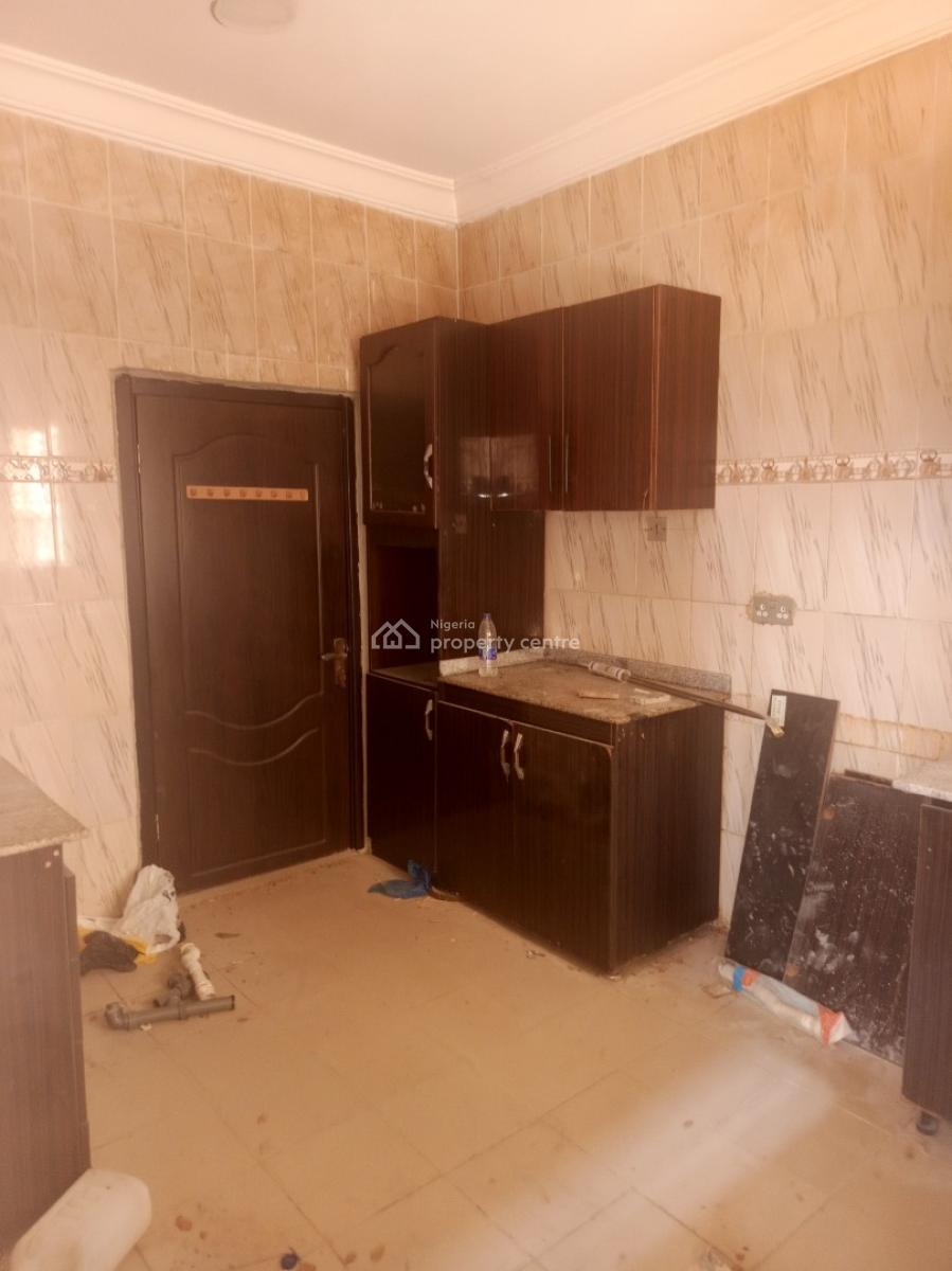 Newly Vacated 3 Bedroom Flat, Close to Maitama, Katampe, Abuja, Flat / Apartment for Rent