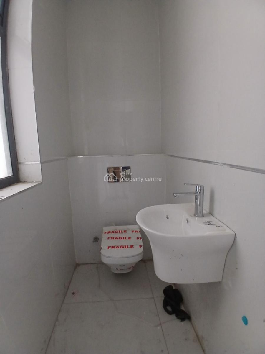 Newly Built and Well-finished and Serviced 2 Bedroom En-suite Flat. It, Ikate Elegushi, Lekki, Lagos, Flat / Apartment for Sale