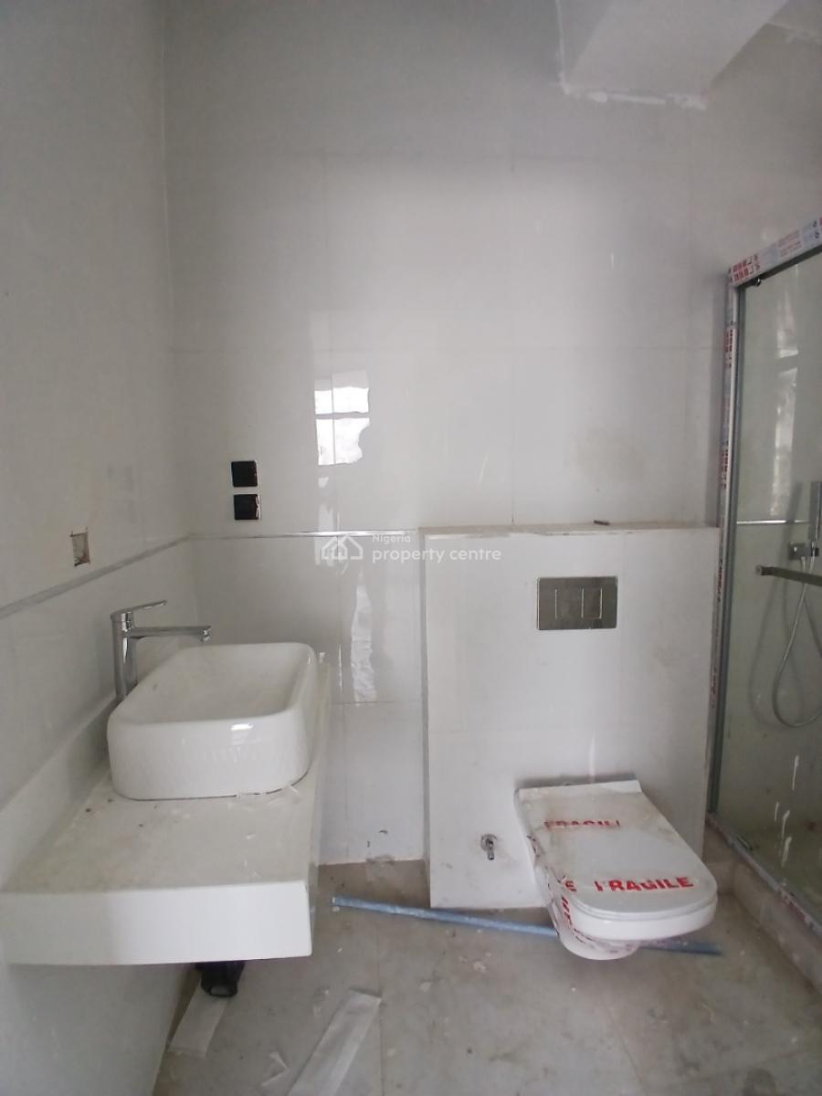 Newly Built and Well-finished and Serviced 2 Bedroom En-suite Flat. It, Ikate Elegushi, Lekki, Lagos, Flat / Apartment for Sale