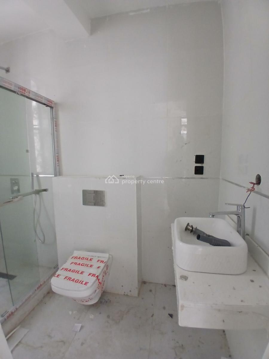 Newly Built and Well-finished and Serviced 2 Bedroom En-suite Flat. It, Ikate Elegushi, Lekki, Lagos, Flat / Apartment for Sale