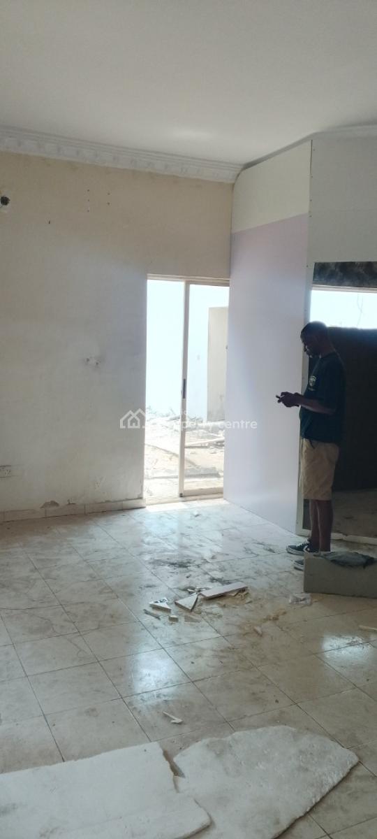 a Spacious Room and Parlour, Chevron Drive, Carlton Gate Estate, Megamound, Lekki, Lagos, Mini Flat (room and Parlour) for Rent