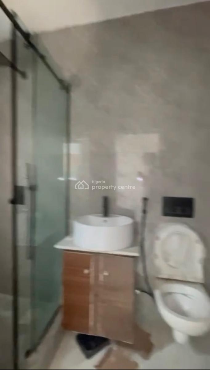 a Spacious 2 Bedroom Apartment, Chisco, Ikate, Lekki, Lagos, Flat / Apartment for Rent