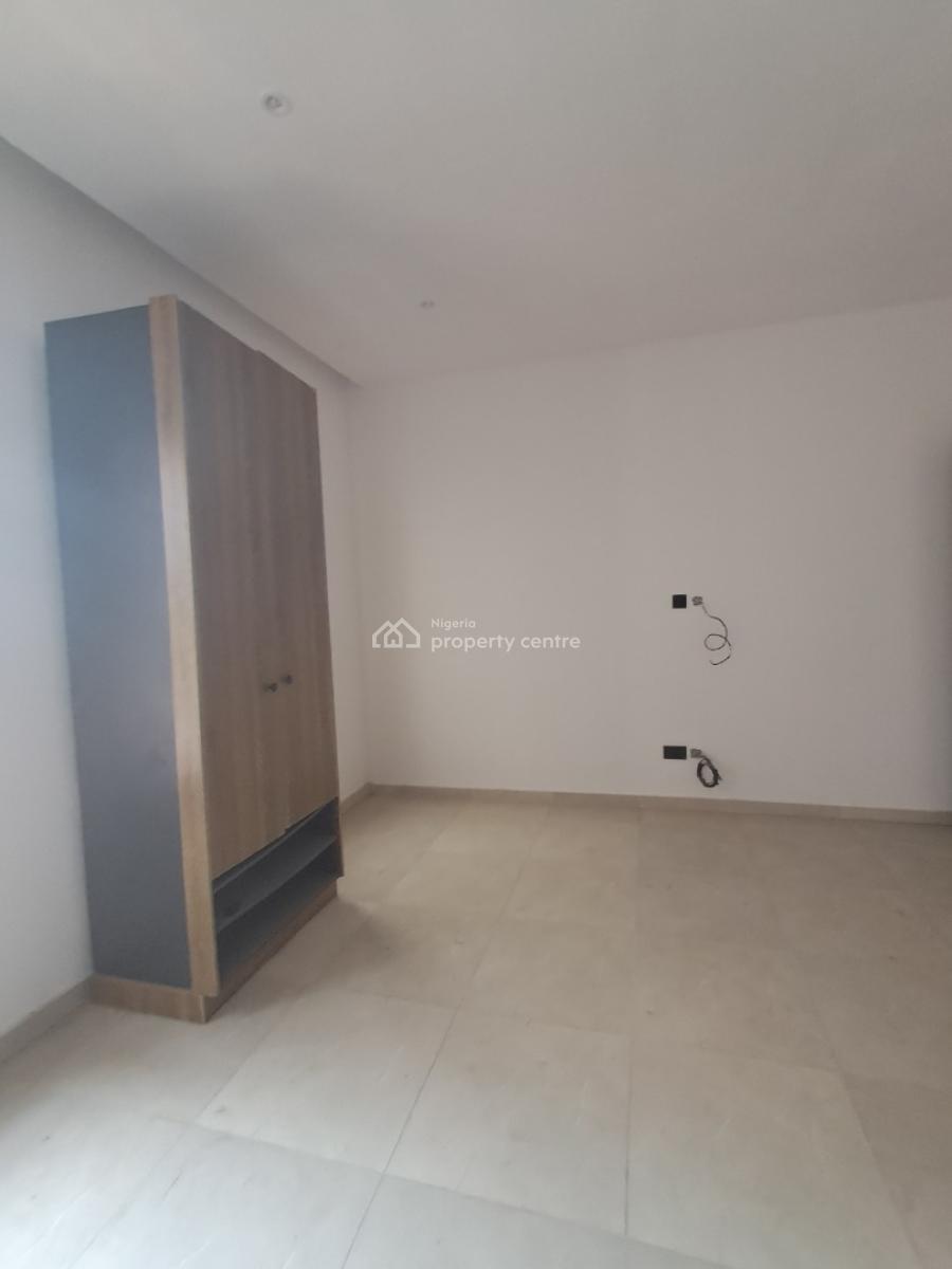 Exquisite 2 Bedroom Apartment Plus Bq in a Secured Estate, Exquisite 2 Bedroom Apartment Plus Bq in a Secured Estate, Lekki Phase 1, Lekki, Lagos, Flat / Apartment for Sale