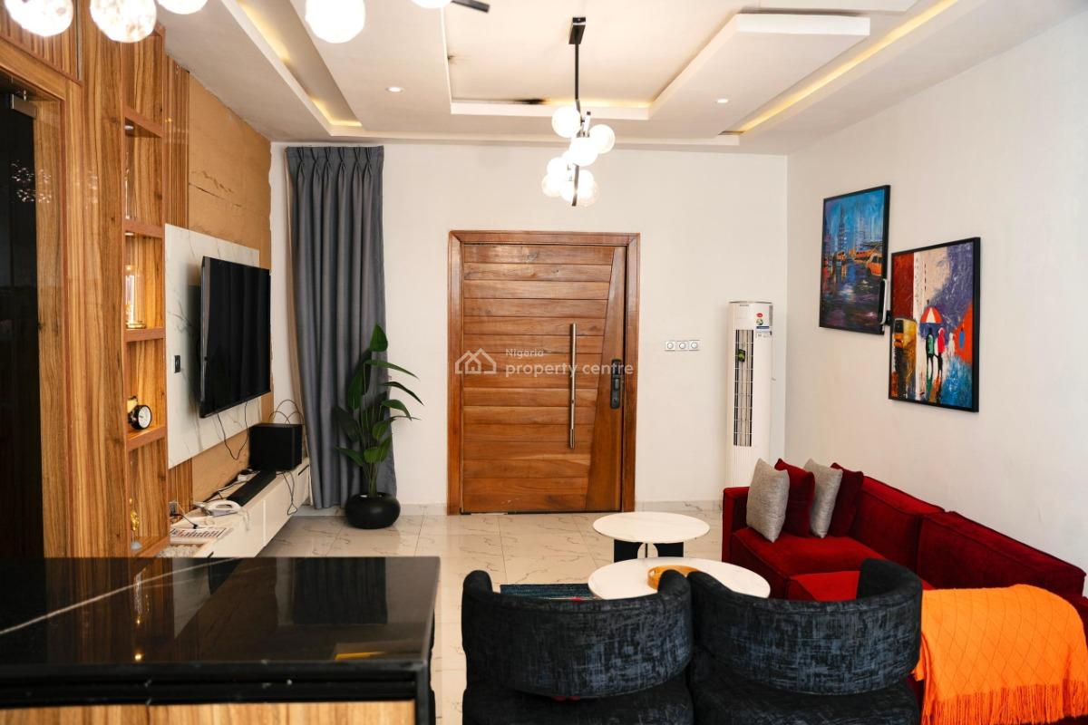 Nicely Furnished 3 Bedroom Apartment, Airport Road, Oredo, Edo, Flat / Apartment Short Let