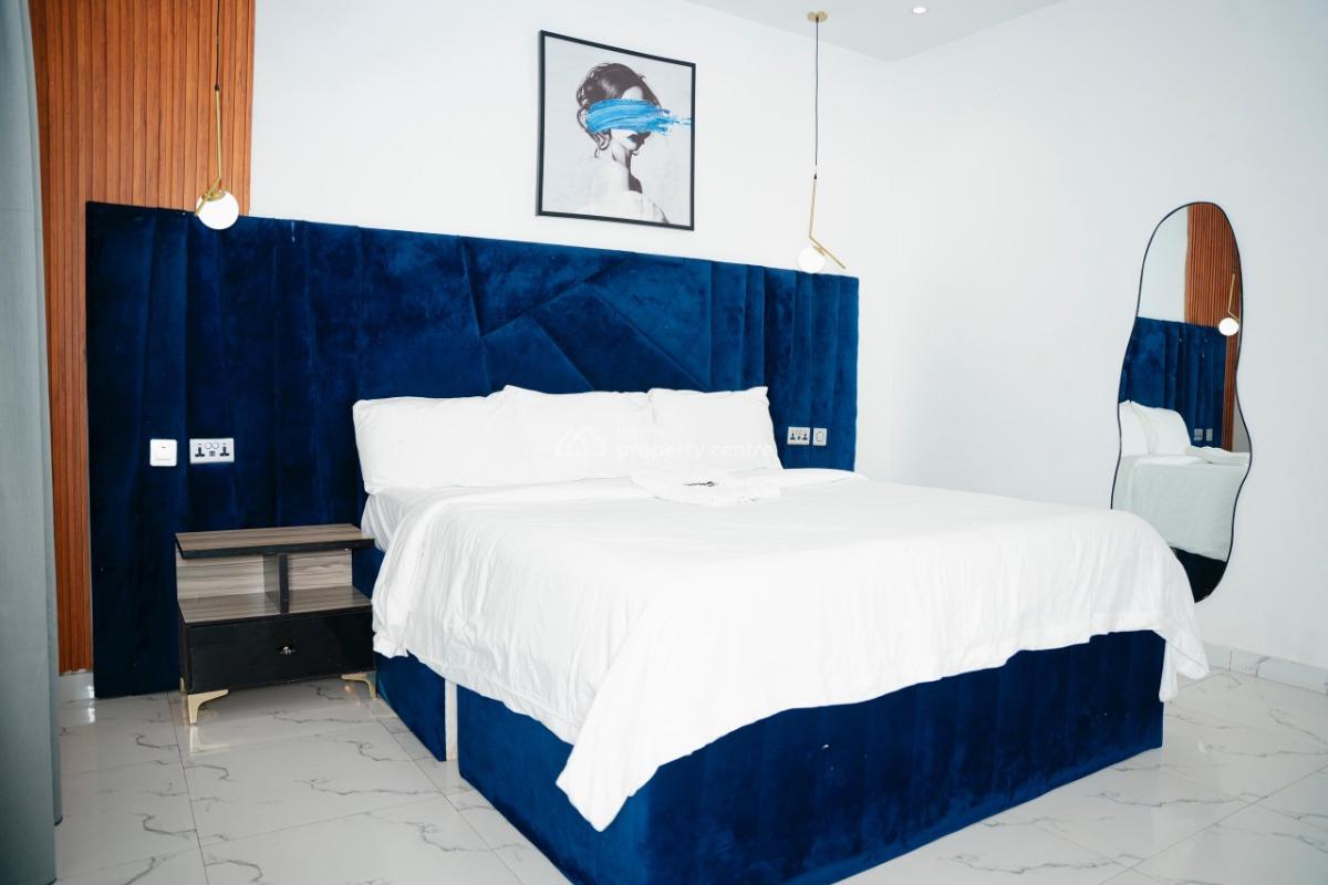 Nicely Furnished 3 Bedroom Apartment, Airport Road, Oredo, Edo, Flat / Apartment Short Let