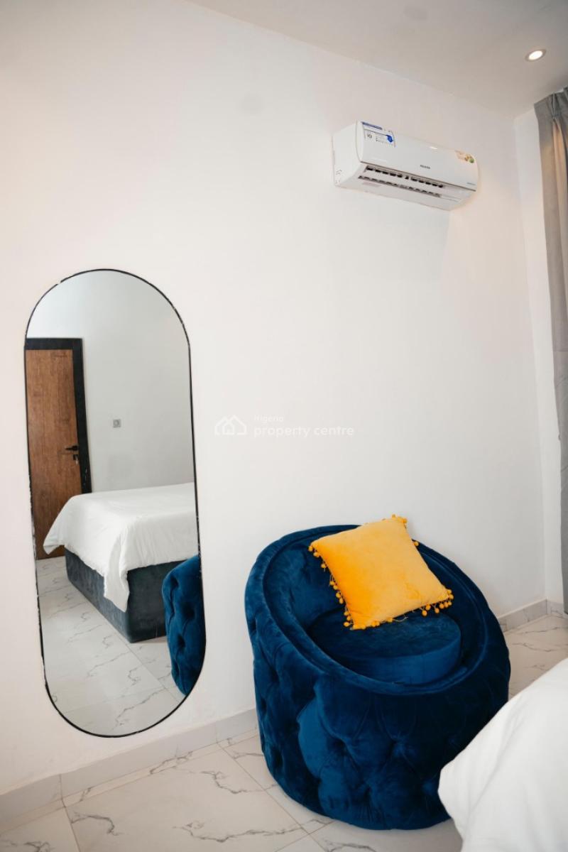 Nicely Furnished 3 Bedroom Apartment, Airport Road, Oredo, Edo, Flat / Apartment Short Let