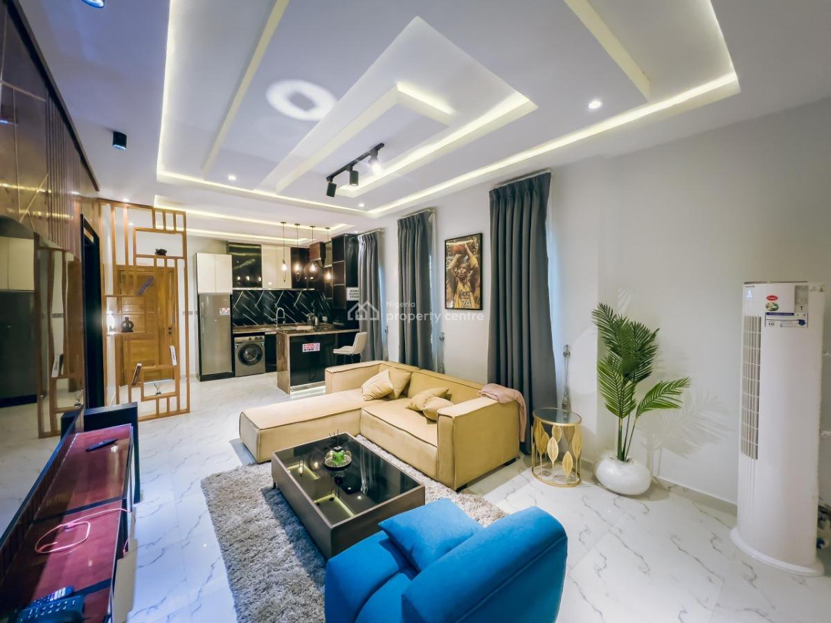 Nicely Furnished 2 Bedroom Apartment, Airport Road, Oredo, Edo, Flat / Apartment Short Let