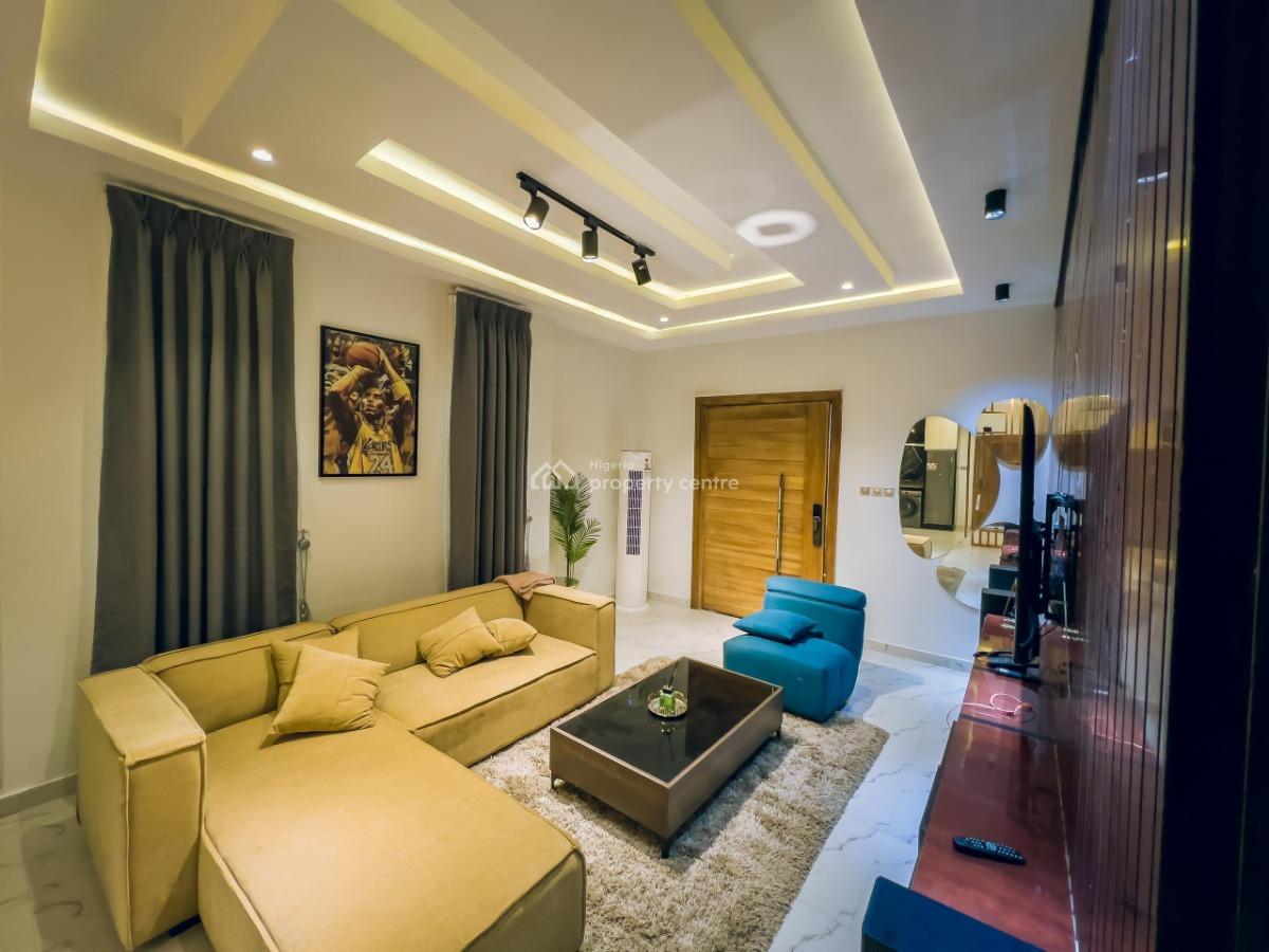 Nicely Furnished 2 Bedroom Apartment, Airport Road, Oredo, Edo, Flat / Apartment Short Let