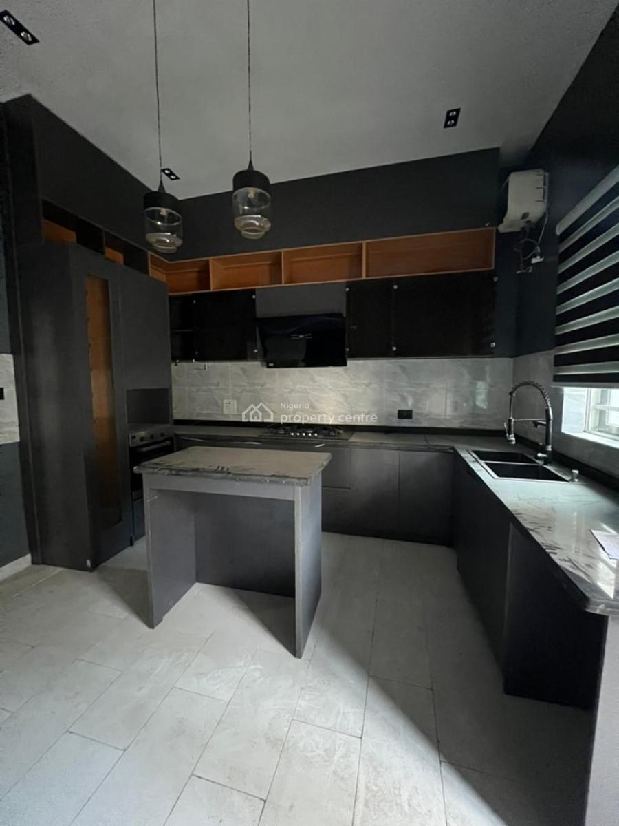 Glamorous 5 Bedroom Fully Detached Duplex with Bq in a Secure Estate, Orchid, Lekki, Lagos, Detached Duplex for Sale