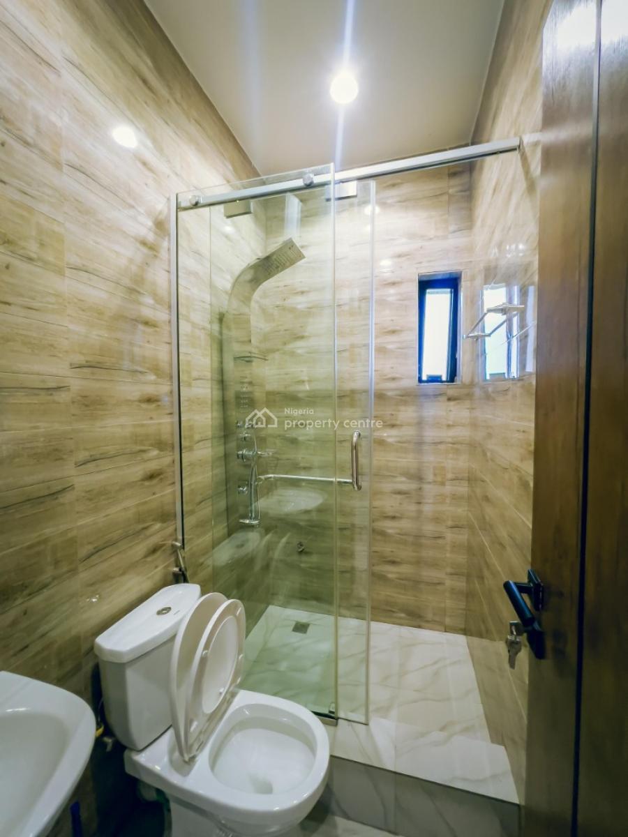 Nicely Furnished 3 Bedroom Apartment, Airport Road, Benin, Oredo, Edo, Flat / Apartment Short Let